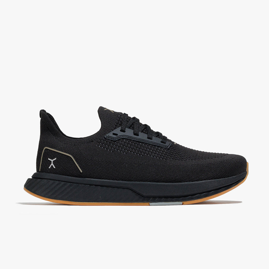 Adapt Runner - Black/Gum