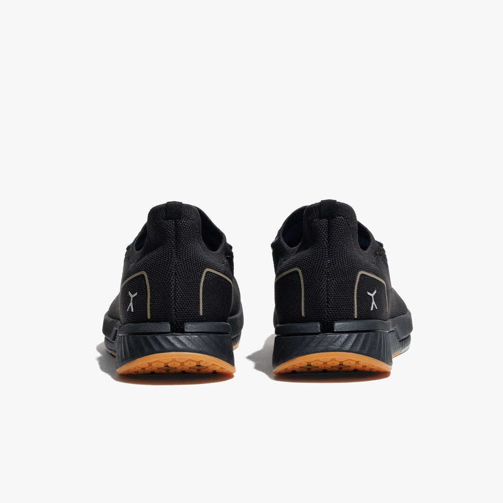 Adapt Runner - Black/Gum