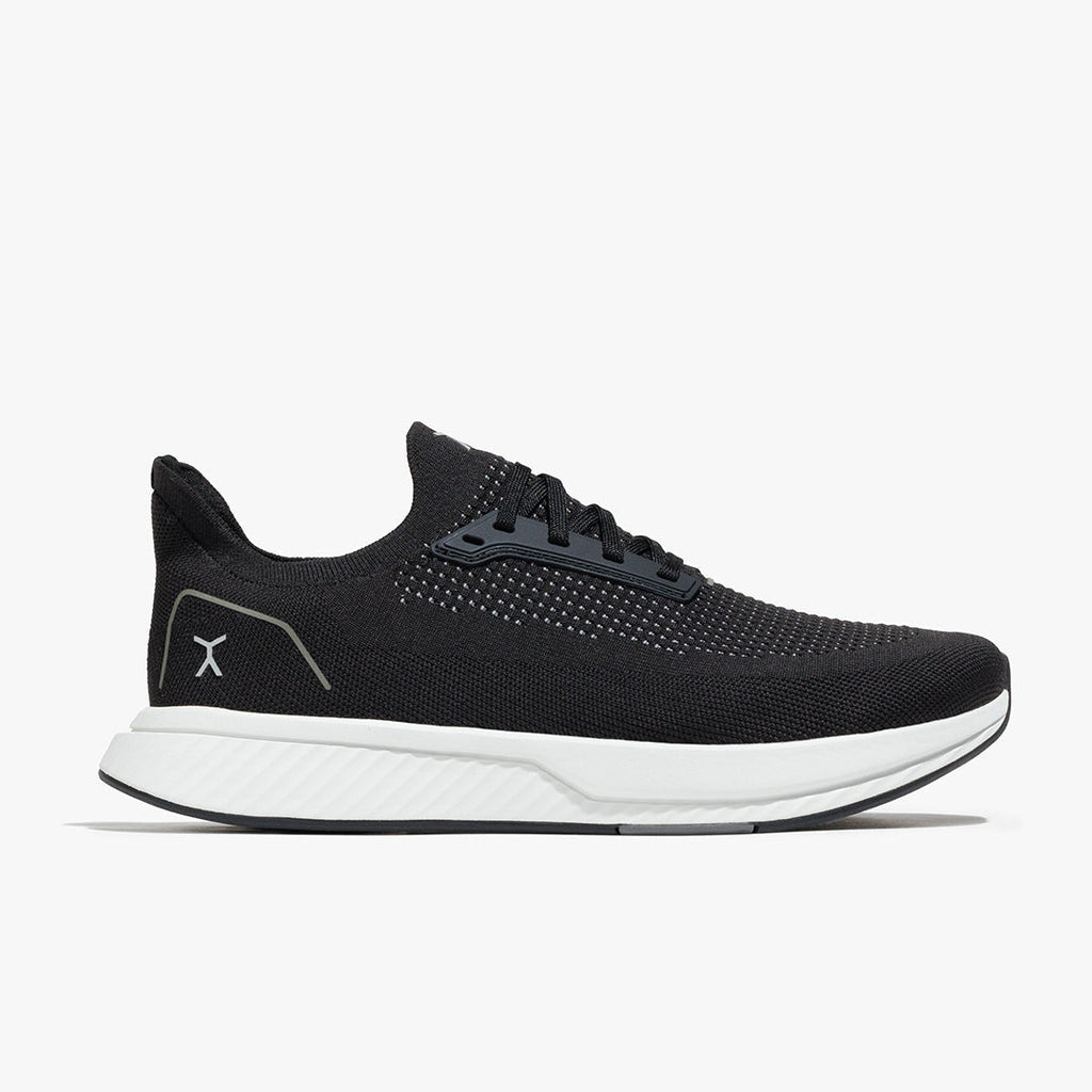 Adapt Runner - Black/White