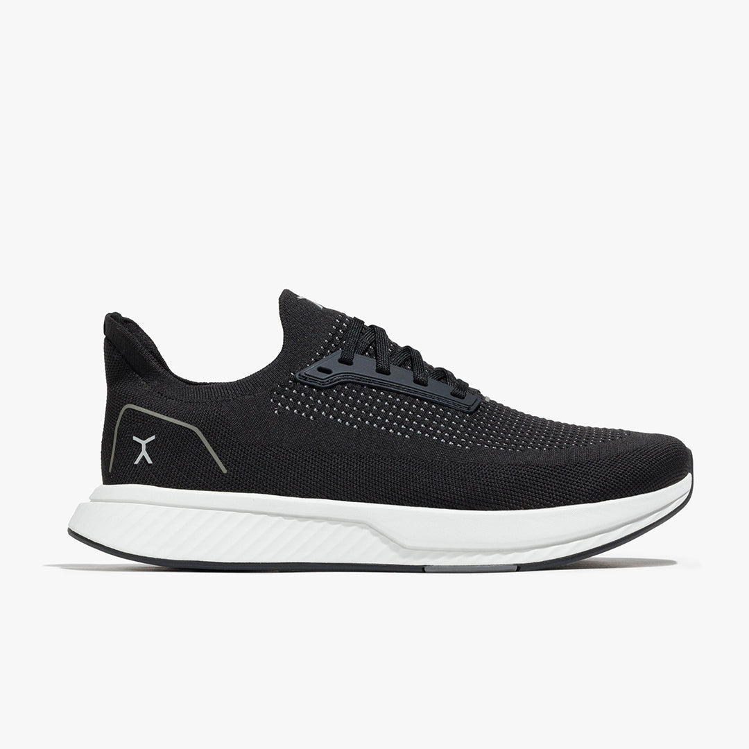 Adapt Runner - Black/White