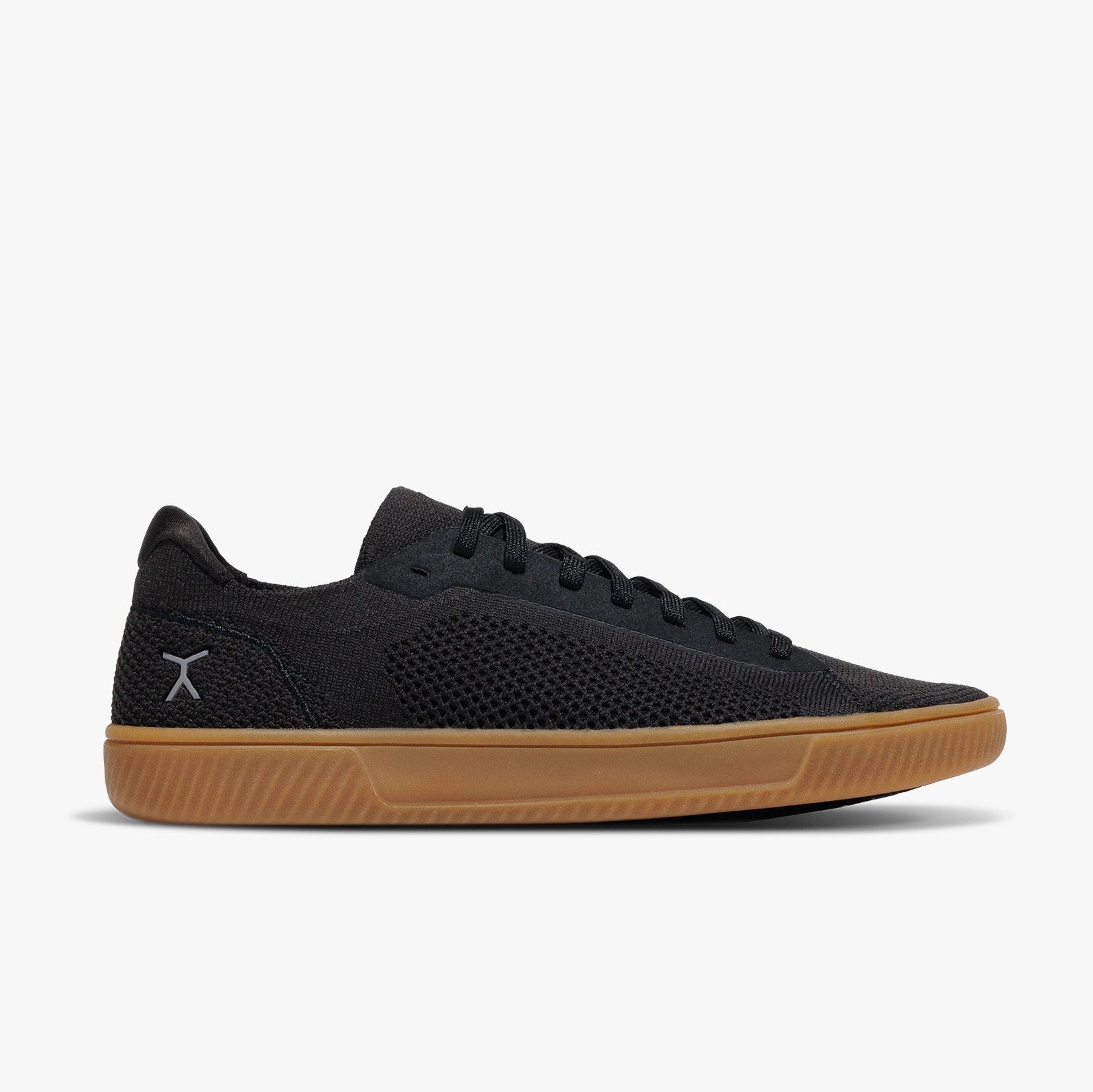 Adapt Knit Trainer - Black/Gum — Flexible